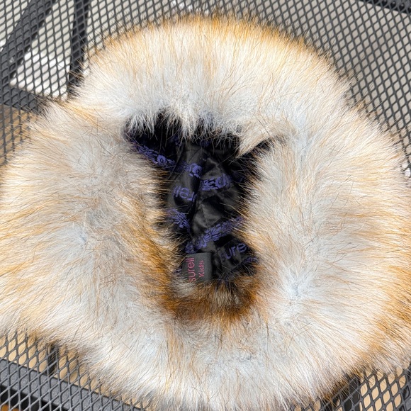 Surell Black Knit Hat with Faux Fur Trim - Picture 4 of 8